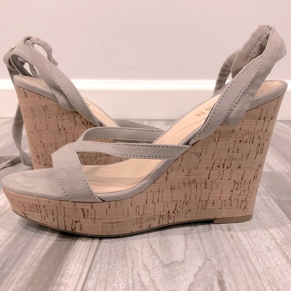 Guess like new ankle tie tan wedges. - Picture 2 of 7